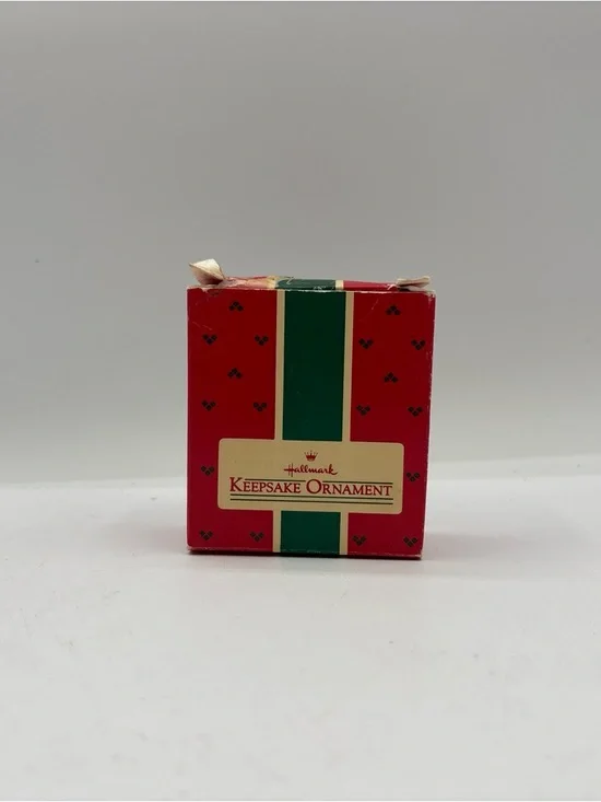 Hallmark Keepsake 1985 Vintage Merry Mouse Handcrafted Ornament - Picture 11 of 12